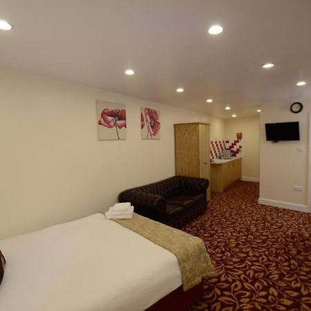 Premierlux Serviced Apartments Ilford Exterior photo