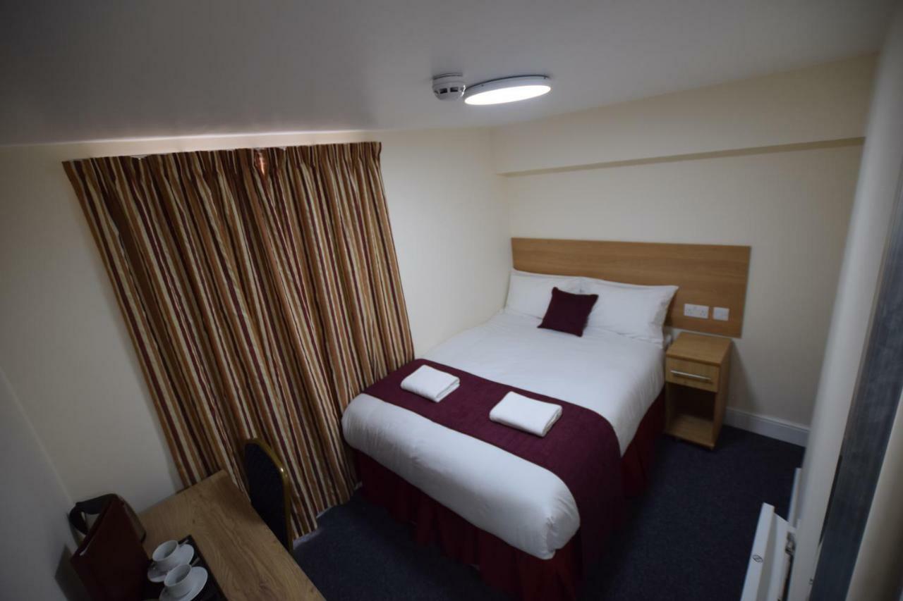Premierlux Serviced Apartments Ilford Exterior photo
