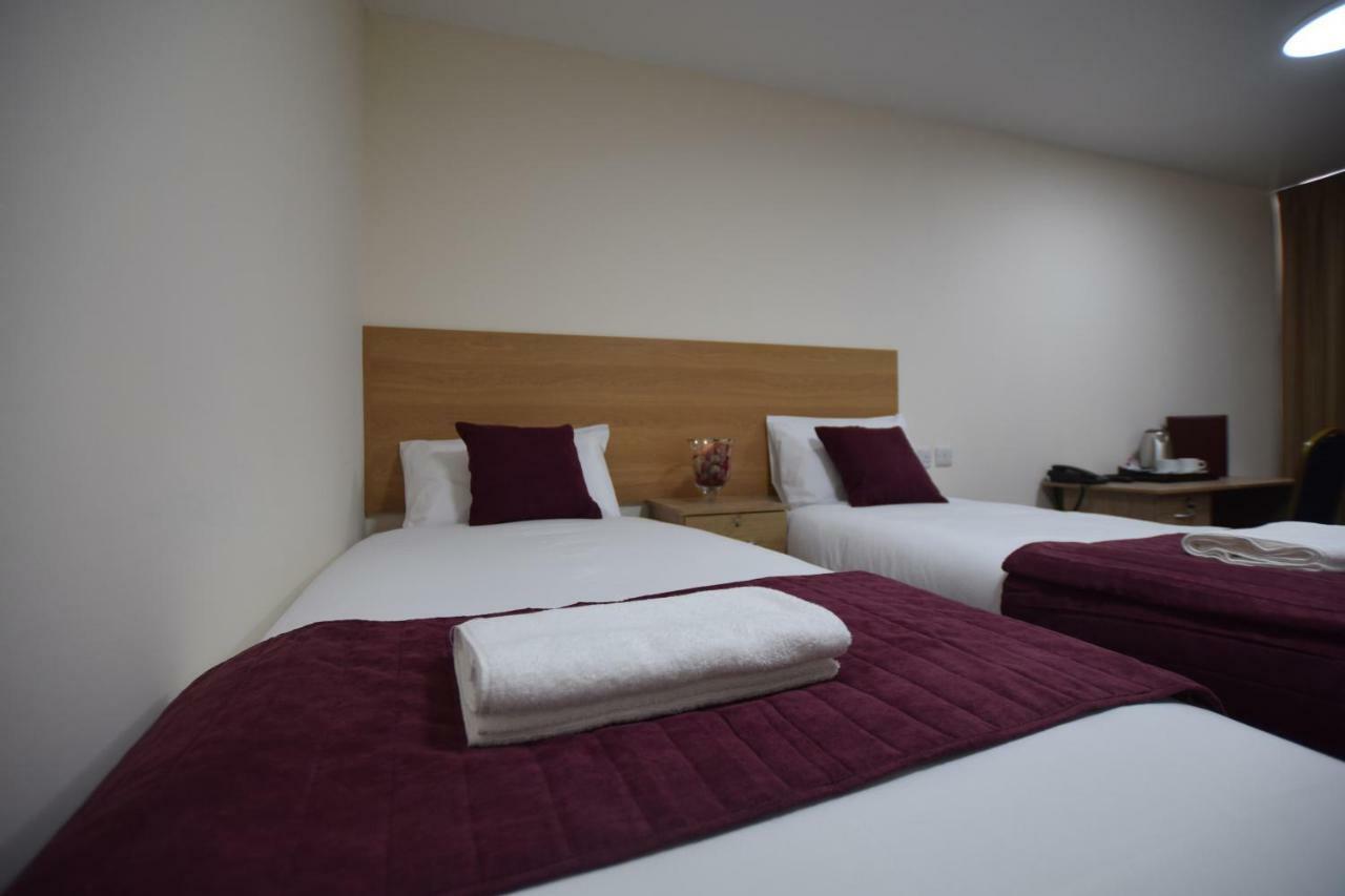 Premierlux Serviced Apartments Ilford Exterior photo